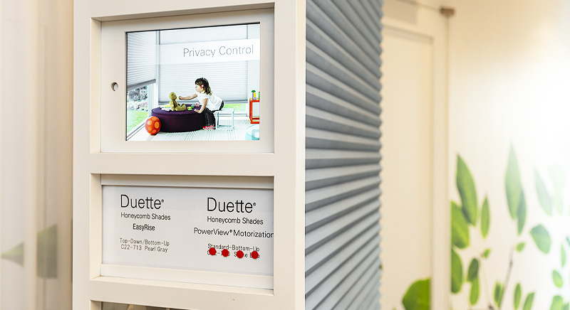 ブラインド展示パネル