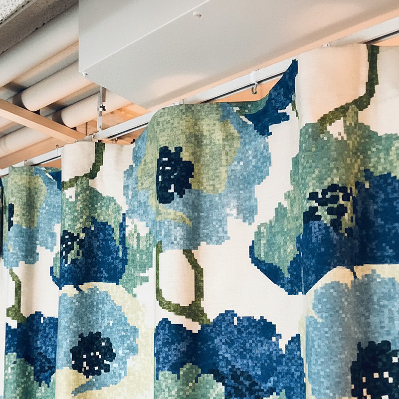 一般的なフラットカーテン